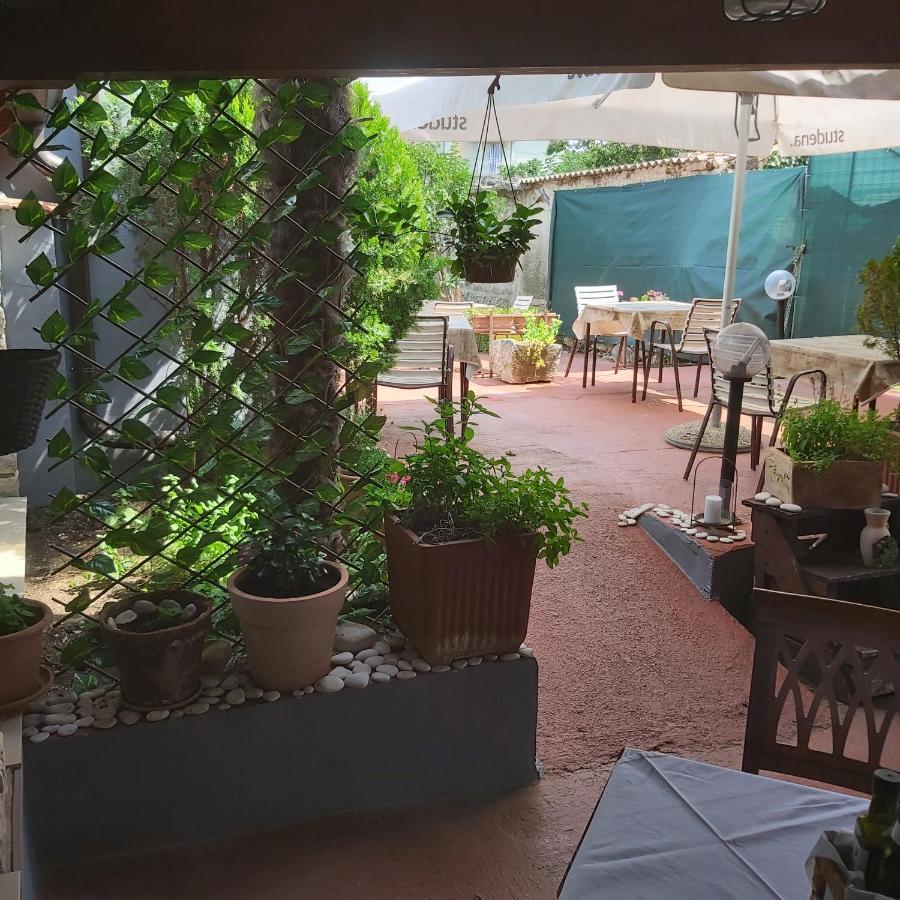 Sobe Anja Guest House Brtonigla Exterior foto