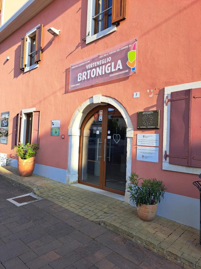 Sobe Anja Guest House Brtonigla Exterior foto