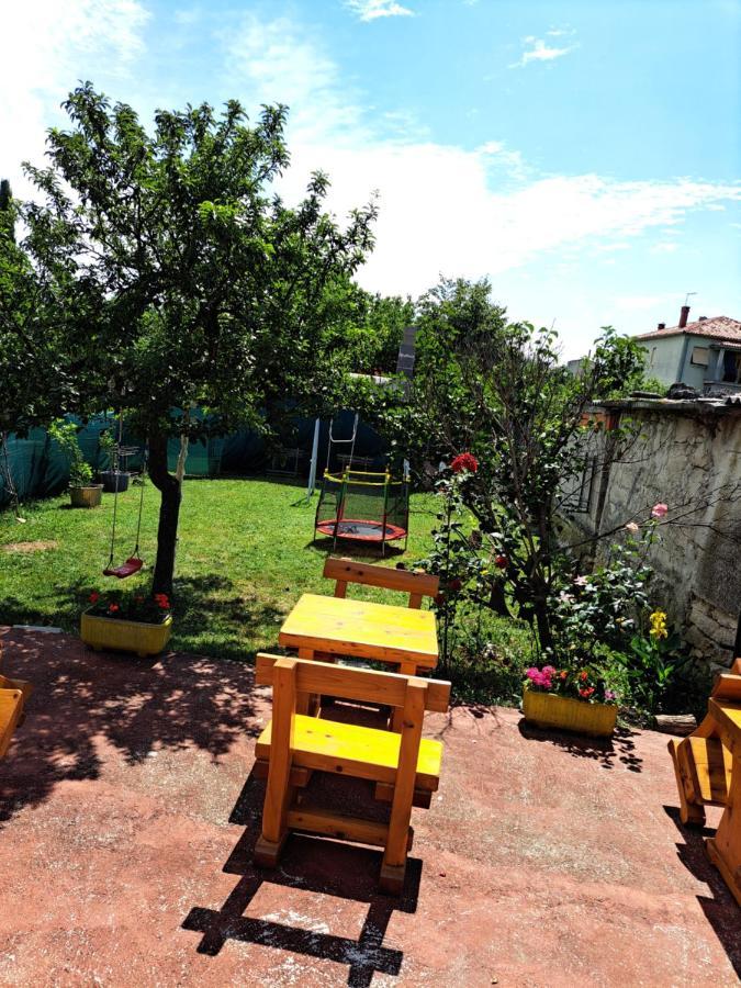 Sobe Anja Guest House Brtonigla Exterior foto