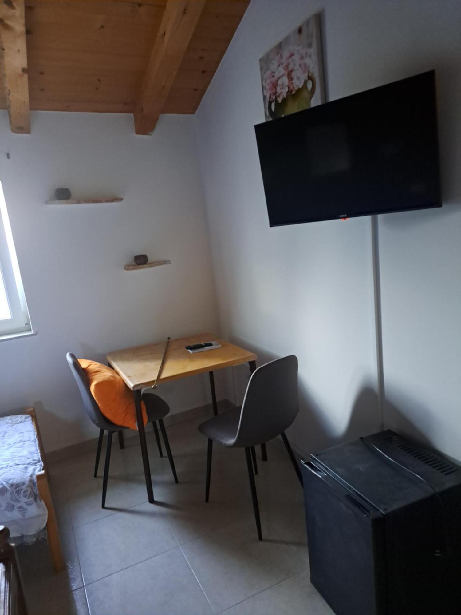 Sobe Anja Guest House Brtonigla Cameră foto