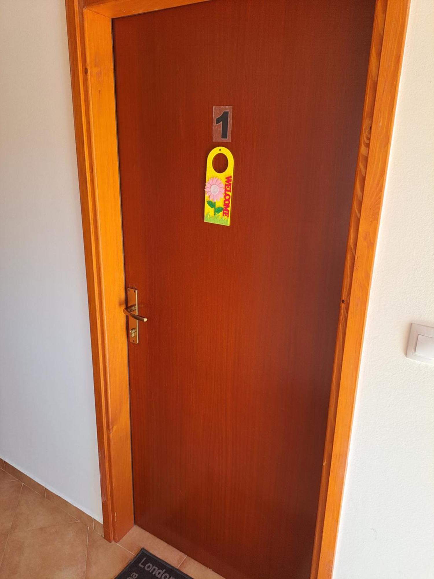 Sobe Anja Guest House Brtonigla Cameră foto