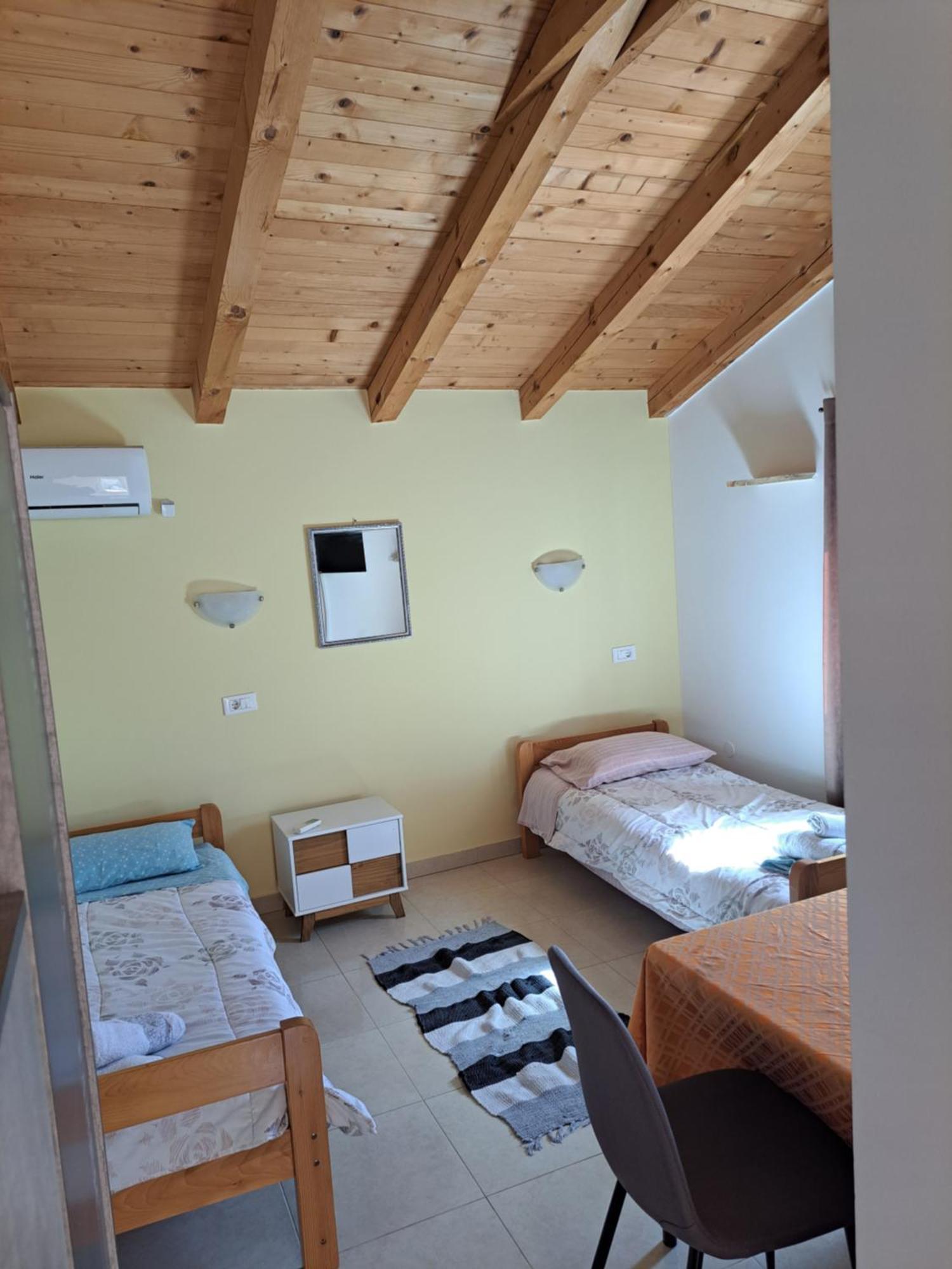 Sobe Anja Guest House Brtonigla Cameră foto